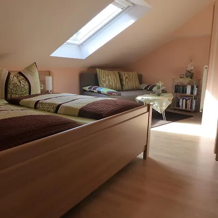 Schoor Apartament *